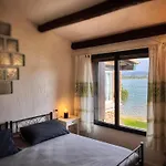 House On The - Villa *